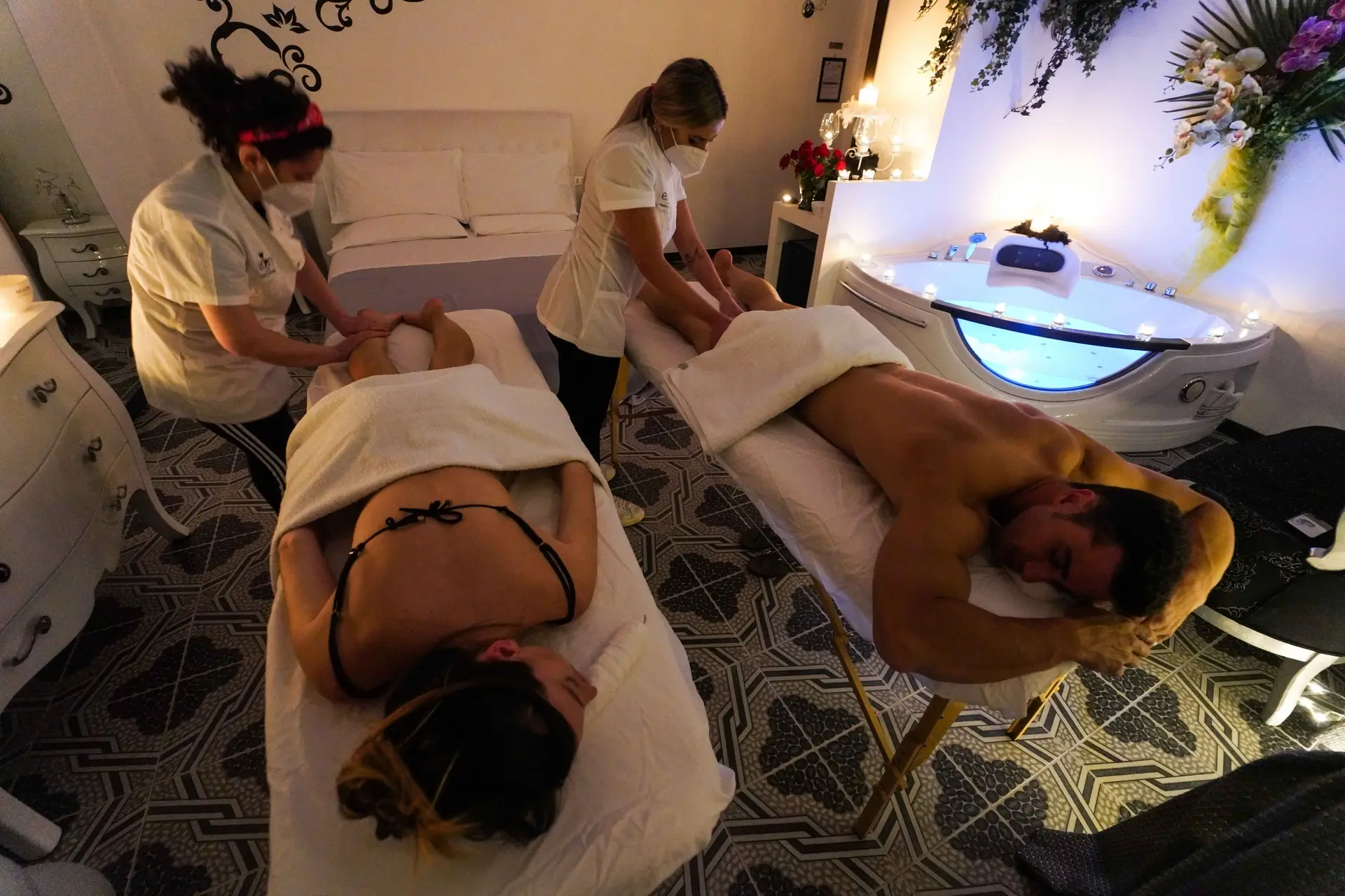 relax-bbilsognodipandora-amore-suite-afrodite-vasca-idromassaggio-regalo-coppia-intimita-momento-indmenticabile-anniversario-compleanno-4